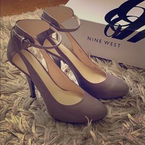 FINAL❤️ Nine West Saybella Heels